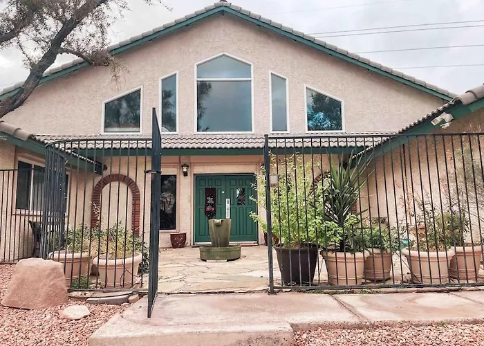 *Entertainment Villa* 5Min To Strip Optional Heated Pool Jacuzzi!